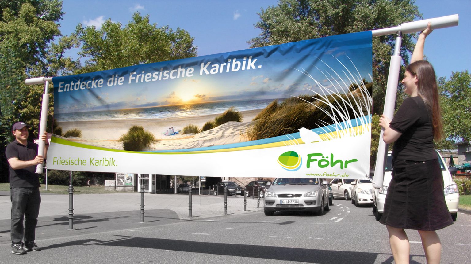 Guerilla-Werbung Walking Banner im Corporate Design für Insel Föhr